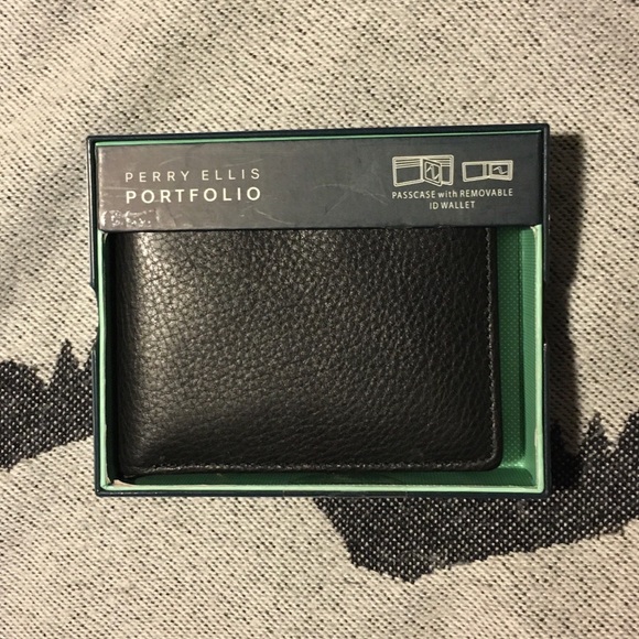 Perry Ellis Other - Perry Ellis Portfolio wallet, black